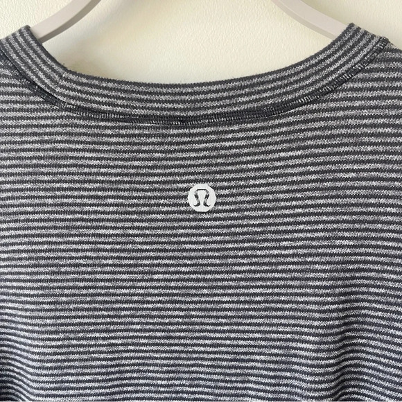 Lululemon Men’s Long Sleeve Crew Neck Athleisure Pullover Striped Gray XL - Picture 7 of 7